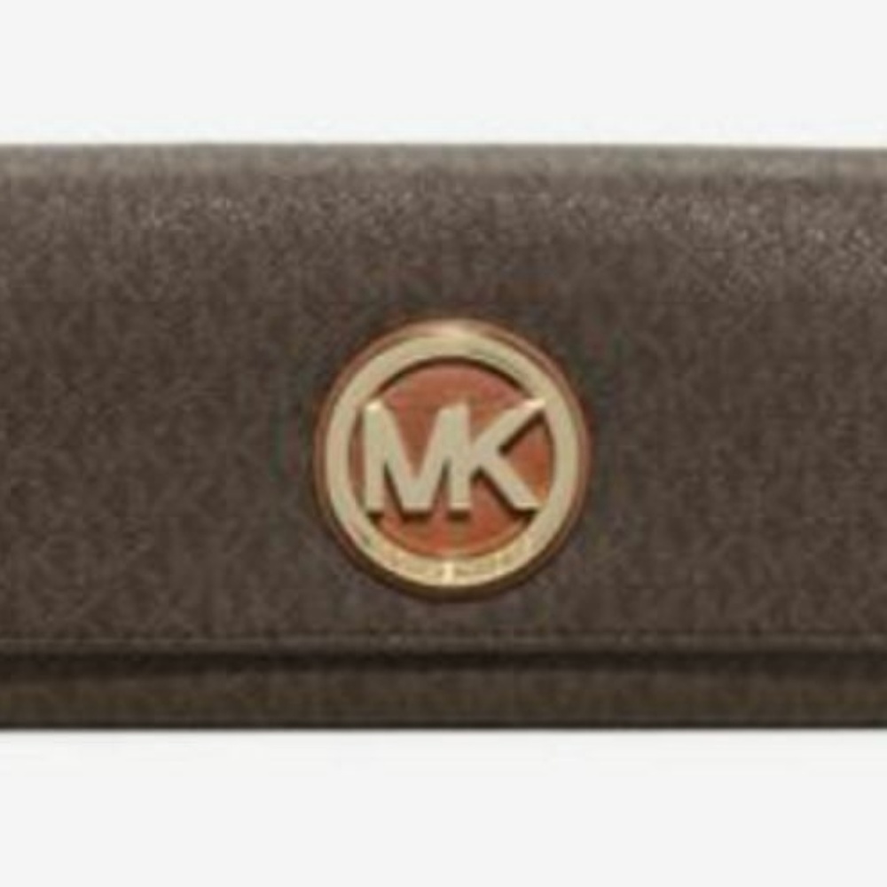 Michael Kors Fulton Signature Carryall Flap Wallet - Picture 2 of 9